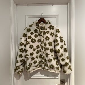 BiBi Button Down Fleece - green daisies. Size small.
